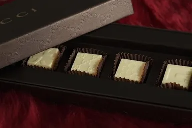 バレンタイン限定のグッチ チョコレート