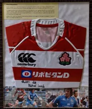 イタリアラグビー博物館からの展示品(リーチマイケル着用ジャージ)