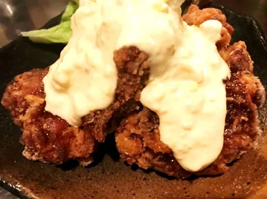 醸音屋の唐揚げ 蔵元黒酢のタルタル