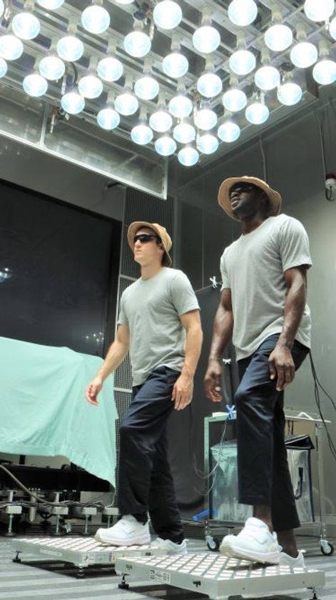 母国よりも日本の方が暑さ＆汗対策が必須だった！
エアリズム初体験の外国人も感動
『汗ジミもできなくて快適！母国の友人に勧めたい！』