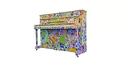 カラフルな塗装を施したヤマハのアップライトピアノ“LovePiano”