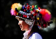 ハニ族の美しい頭飾り