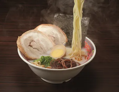 ＜伝統熊本豚骨　伝＞ラーメン　絆