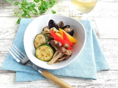 きのこと夏野菜のカラフルマリネ