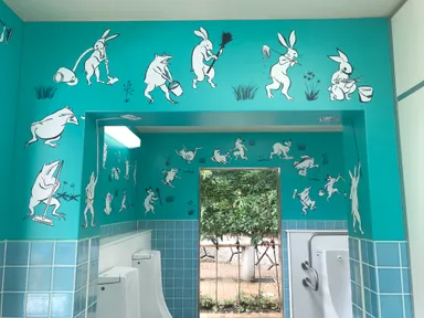 水の広場トイレ内観(男子)