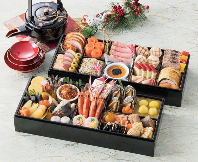 大切な人と過ごすお正月に、和洋の美味がそろう二段重を
宝塚ホテル監修「おせち料理」
2019年9月13日（金）より予約受付開始