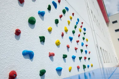 アスレチックコーナー内　ボルダリング