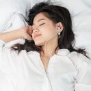 リラックスタイムや就寝時に優しいフィット感と音質で人気のイヤフォン「Sleeper」9月6日にホワイトとブルーの新色が新登場