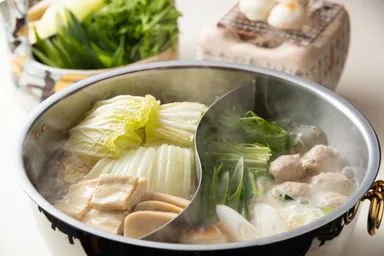 【星のや京都】九条ネギと白菜の二色鍋