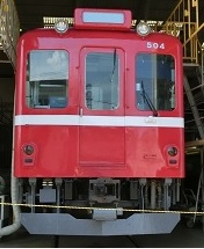 Ｄ０４編成を「京急塗装」とし、記念ヘッドマークを掲出します！