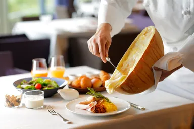 【ロテルド比叡】ラクレットチーズ2