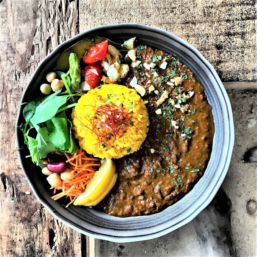 土鍋飯で食べる極上カレー
飯田橋 極哩〜GOKURI〜がオープン！