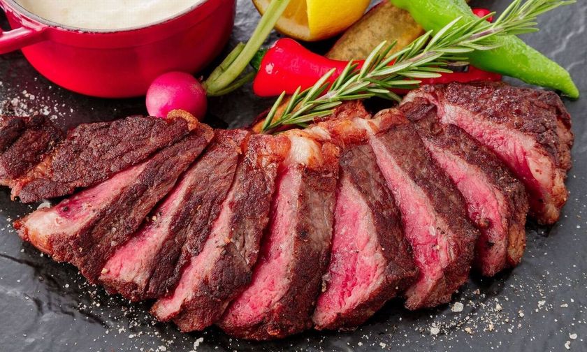 初企画！ナイトクルーズで楽しむ、お肉×ワイン×びわ湖！
「秋のめぐみ ステーキ・ボート」