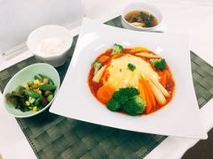 鶴川女子短期大学、2019年10月より野菜を多く使用した栄養満点の「ランチ」を無料提供！