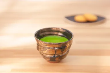 京の老舗の茶匠が作った、甘さ控えめの美味しい抹茶オレ