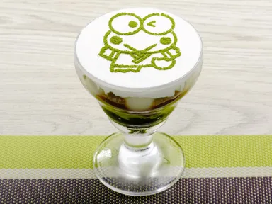 コラボ(2)　抹茶プリンパフェ　680円(税抜)