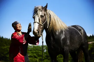 【青森屋】馬とスタッフ