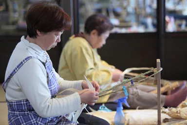 【青森屋】十和田きみがらスリッパ生産組合より借用画像（使用時要問合せ）