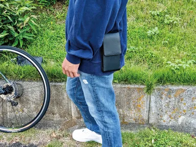 ワイヤレスモバイルバッテリー付2wayスマホポーチ07