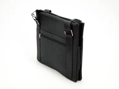 使わない時は折りたたんでコンパクトに