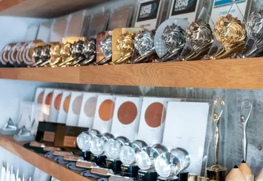 BIRDMAN過去受賞トロフィー