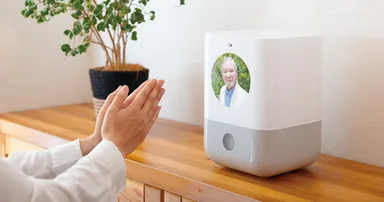 スマート仏壇「コハコ」