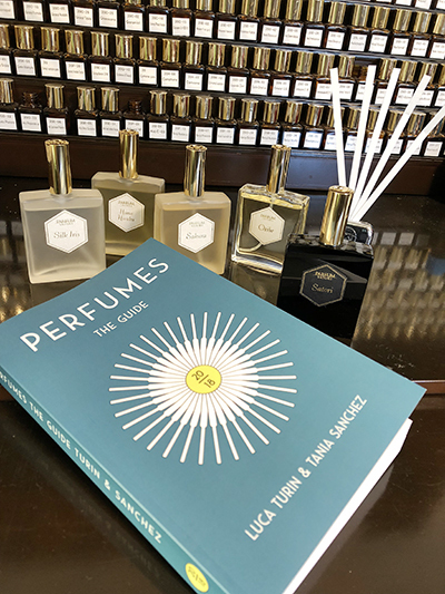 世界中の香水愛好家のバイブル「PERFUMES THE GUIDE」でパルファン サトリの5作品が星4つを獲得！日本語版 10月18日発売