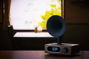 「つややかなヴォーカルでゆったりとした時間を楽しむ」SANSUI レトロデザインラジオスピーカーを発売。