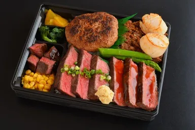 【函館市・やきにくれすとらん沙蘭】焼肉屋さんの道産ステーキ盛合せ弁当2,300円＋税