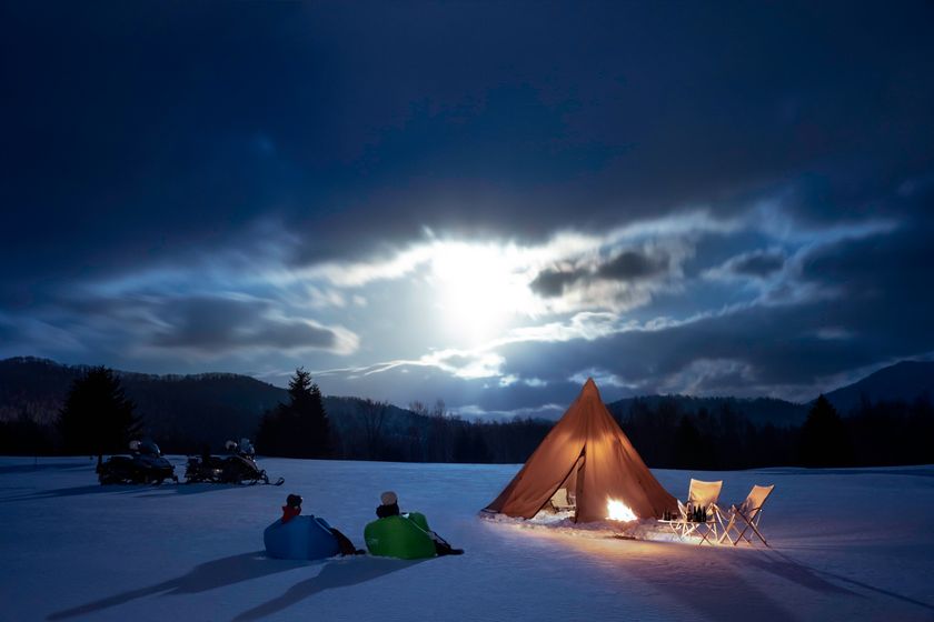 星野リゾート　トマム
月夜に雪原を駆け巡る
「月光スノーモービルツアー」を開催
期間：2019年12月11日～13日、2020年1月10日～12日
2020年2月8日～10日、2020年3月9日～11日