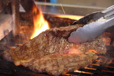 備長炭でブラック＆ブルーに