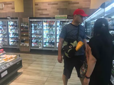 地元スーパー見学