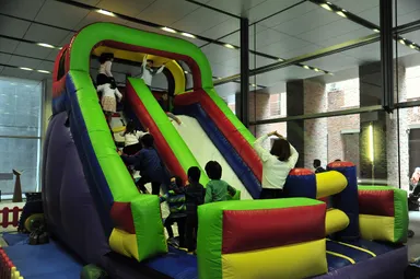 ふわふわすべり台