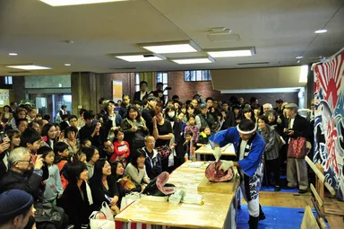 マグロの解体ショー