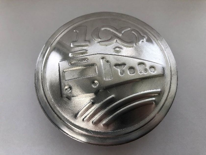 岐阜県立大垣工業高等学校とコラボした
「養老線全線開通100周年記念オリジナル小物入れ」を配布します!