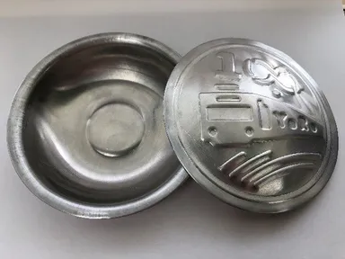 小物入れ（中）