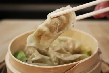 名物　蒸し餃子(4個)