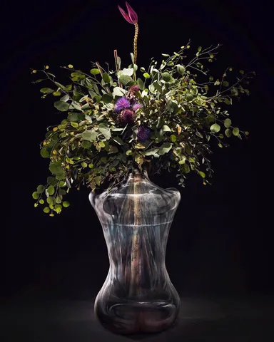 フラワーアーティスト