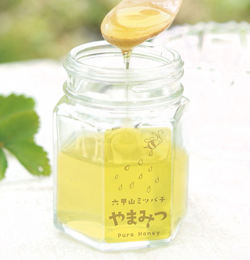 「六甲山ミツバチ やまみつ」シリーズ
今年、六甲山で採れた『アカシア蜜』
10月22日（火・祝）より1,500本限定発売！