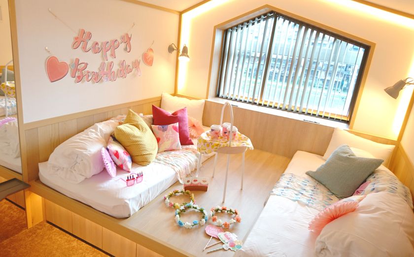 扉を開ければ、お誕生日のサプライズ！
「ハッピーバースデールーム」が登場