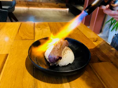 モヒカン炙り寿司