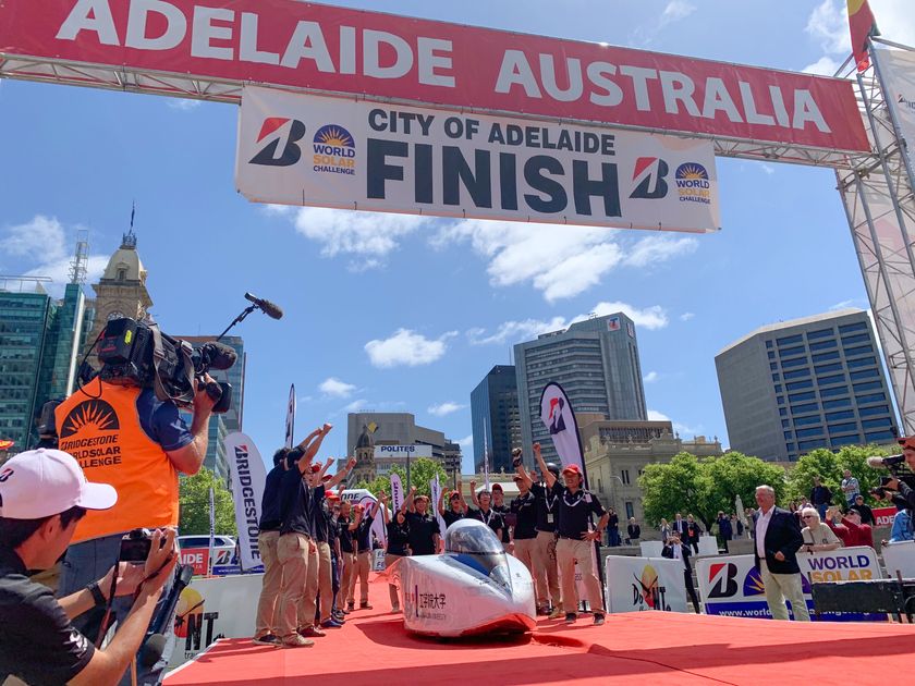 <取材のご案内>
オーストラリア大陸3,000km超縦断
「2019ブリヂストンワールドソーラーチャレンジ」で
5位入賞&「CSIROテクニカルイノベーションアワード」受賞!
『工学院大学ソーラーチーム』世界大会参戦報告会