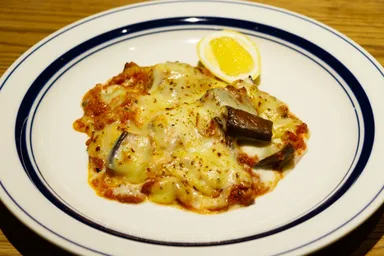 ホエイクリームソースの秋茄子チーズグラタン