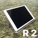 iPad POS レジ用 iPadスタンド『R2』を10月28日(月)発売　透明アクリルのシンプルでスタイリッシュなデザインと上質感が特徴