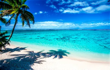 ラロトンガ島のビーチ2　Photo: David Kirkland