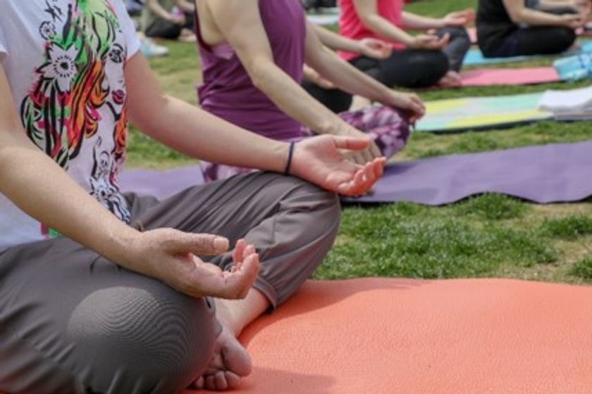 あべのハルカス開業５周年×
ホットヨガスタジオLAVAオープン１５周年
「満月瞑想ナイト」