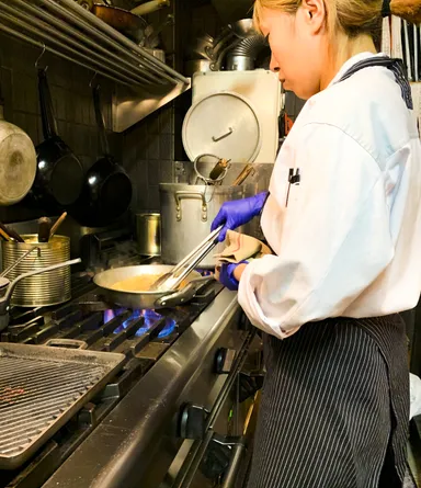 「バルストロキッチン」料理長：平野 文子