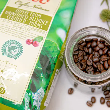 「レインフォレスト・アライアンス認証農園産コーヒー豆」を導入