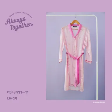 TWICE EDITION バスガウン　￥7,040-(税込)
