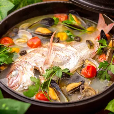 銚子直送鮮魚のアクアパッツァ